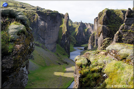 Fjaðrárgljúfur canyon