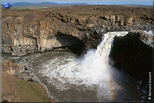 Aldeyjarfoss waterfall, on river Skjálfandafljót