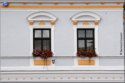 Banská Bystrica, flowered windows at SNP square