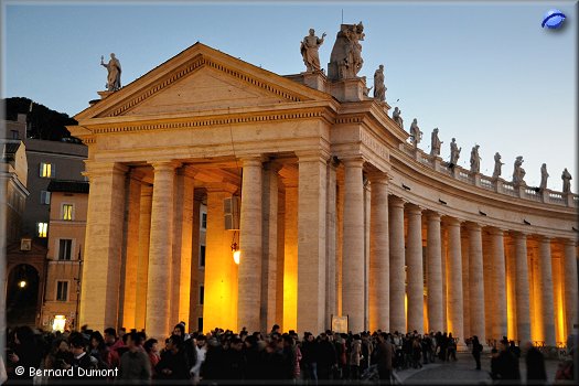 St. Peter's Square, southbound arcades